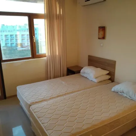 къмпинг градина - Garden Beach Apartment *