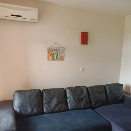 къмпинг градина - Garden Beach Apartment *