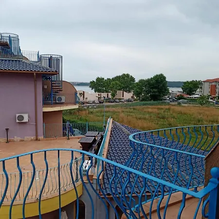къмпинг градина - Garden Beach Apartment Sosopol